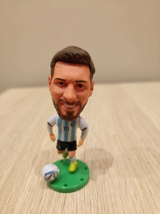 Figurka piłkarz Leo Messi z piłką Argentyna 10