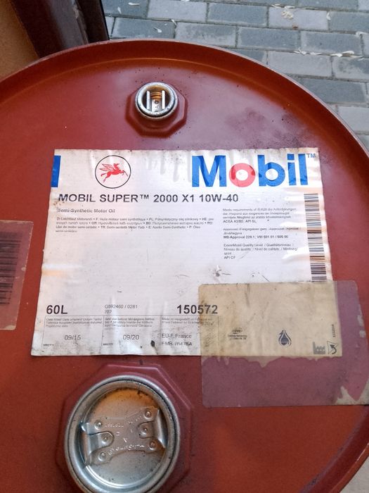 Beczka 60 litrów Mobil