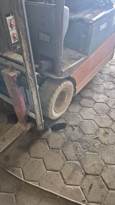 Empilhador Elétrico