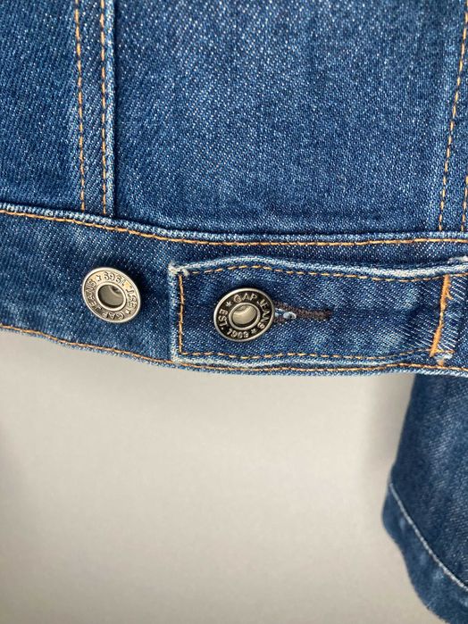 Джинсовая куртка Gap XS - короткая, тёмно-синяя