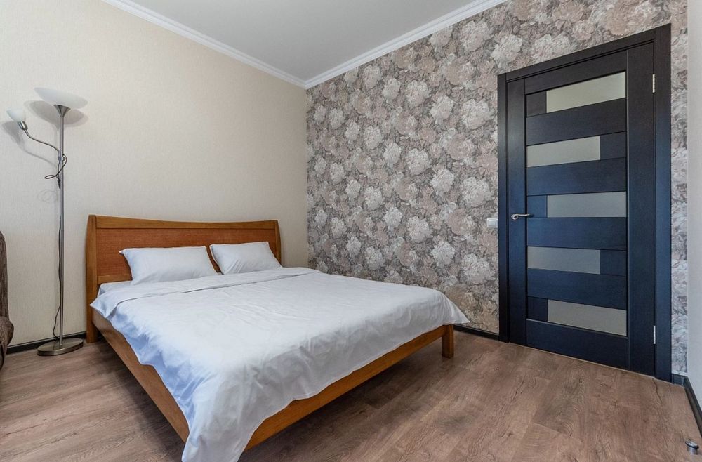 Погодинно подобово  1-кімнатна квартира в центрі Львова