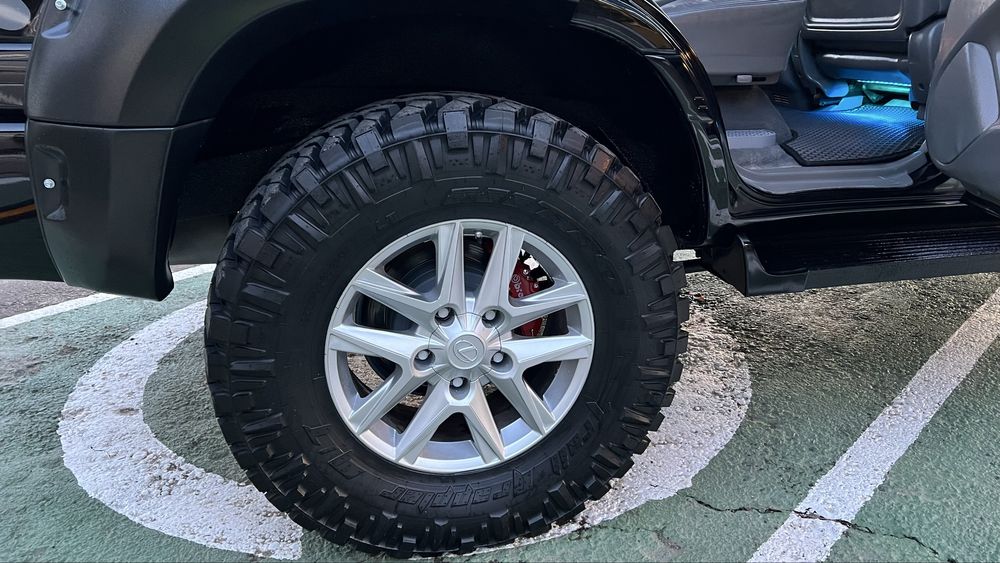 Toyota Land Cruiser 100 4.7 off-road