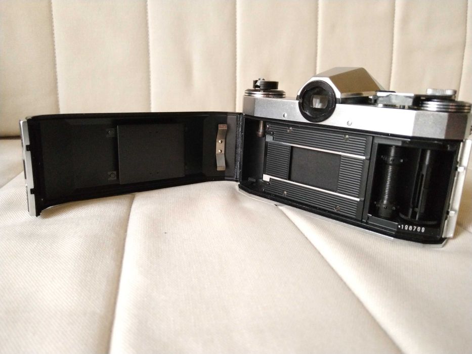 Aparat Praktica Nova 1967 Oreston 1.8/50 Elektronika W5-21 + akcesoria