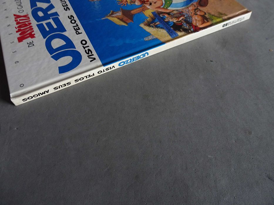 Livro Vitamina BD Astérix - Uderzo visto pelos seus amigos (capa dura)