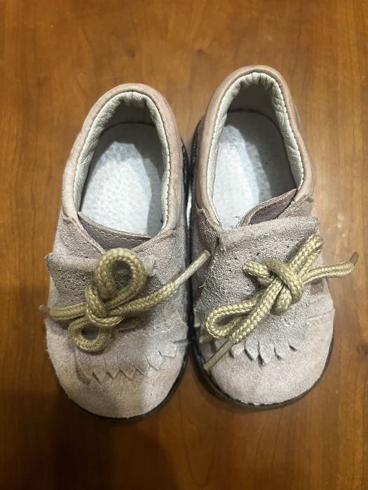 Sapatos rosa claro, Carneiras nº19