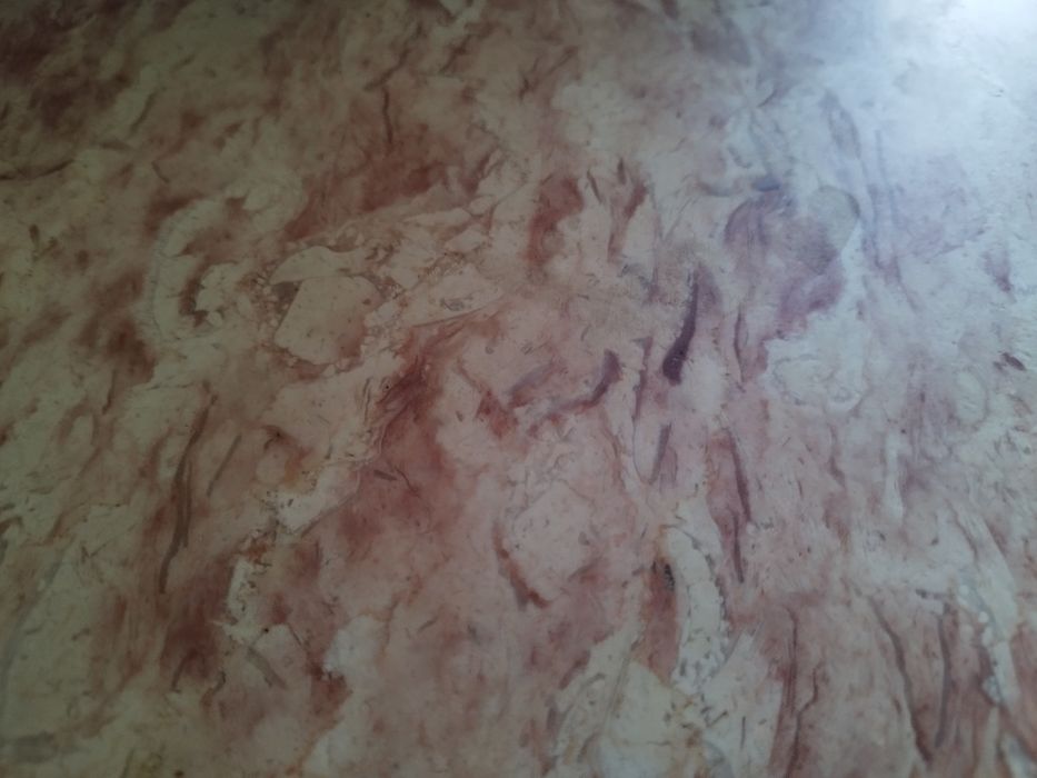 cómoda com espelho e mármore