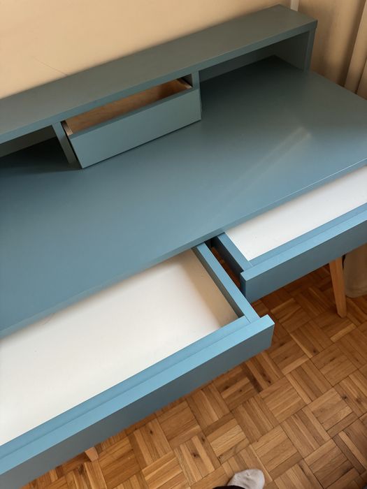 Minko biurko niebieskie dla dziecka ikea z nadstawką