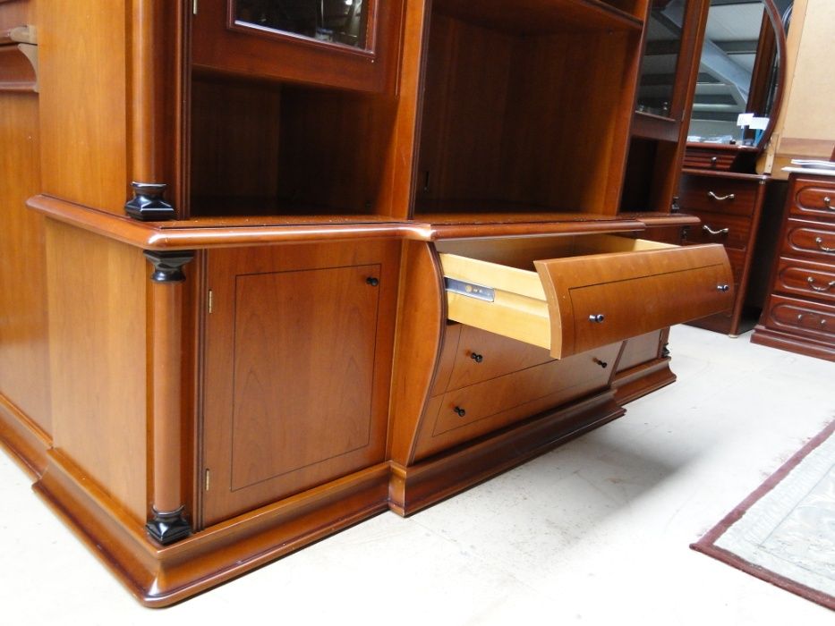 Móvel de sala em madeira maciça - Marca Ducampus - Bom estado geral T