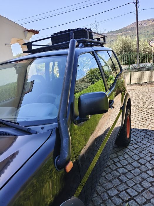Nissan Terrano 2 foto 2