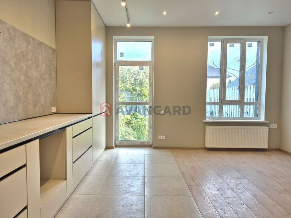 Таунхаус з ремонтом, с.Нові Петрівці, Київська обл.