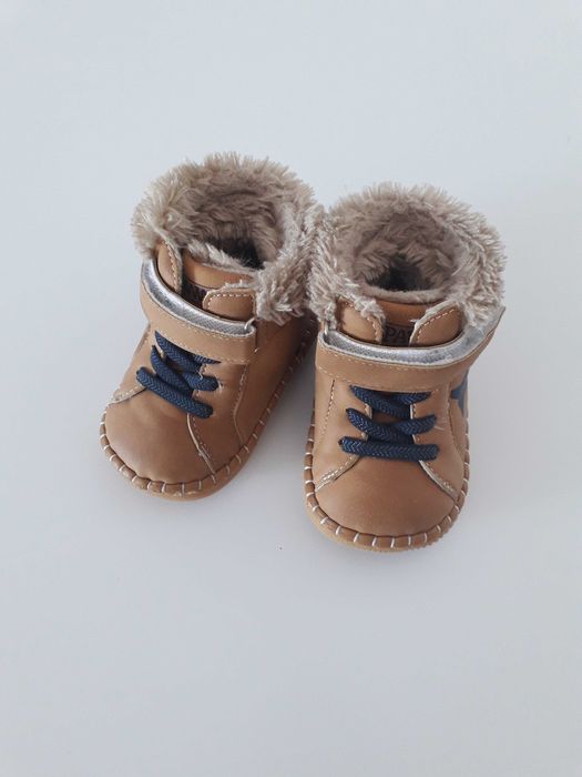 Buciki niechodki rozmiar 19