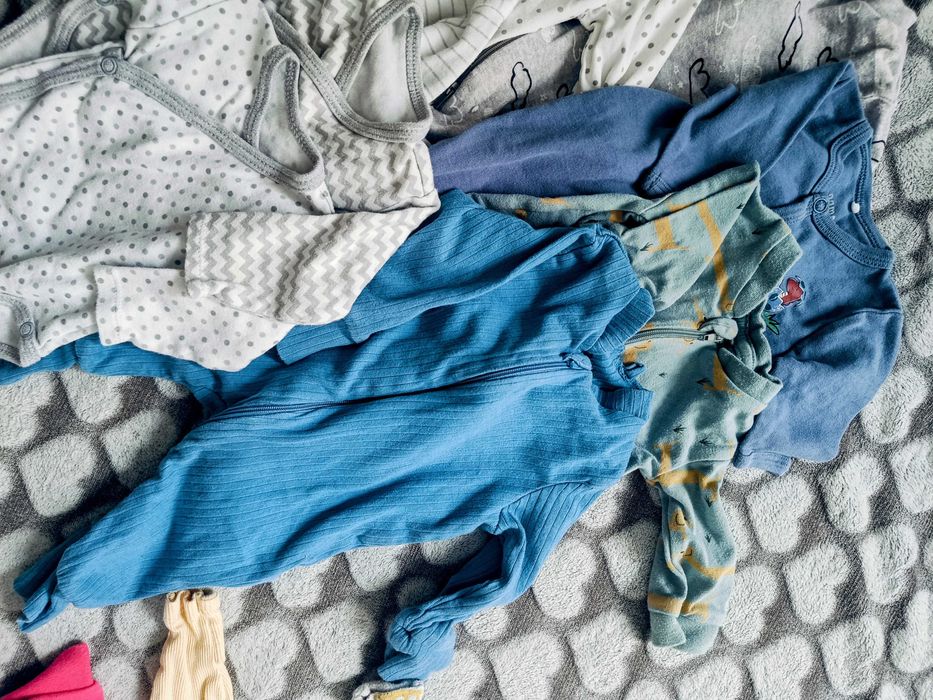 Zestaw ubranek (r.50, 16 sztuk). Lindex, HM, Name It, Primark.