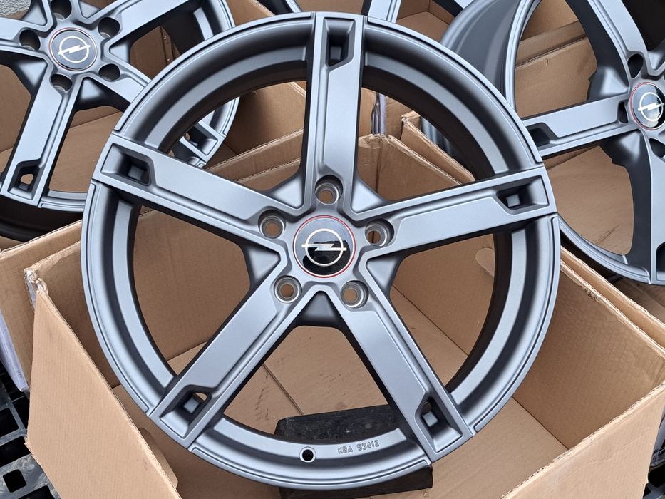Alufelgi 18 Nowe! Opel Insignia 5x120 7,5Jx18H2 ET35 GRAFIT!