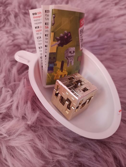 Кіндер Minecraft золотий блок