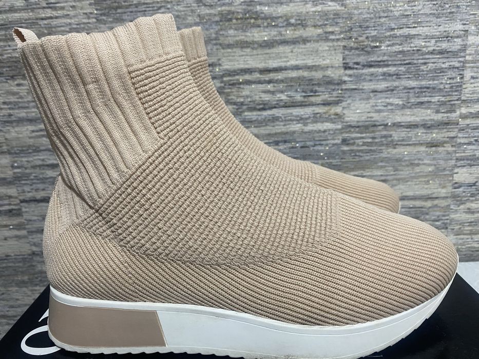 Кросівки - Шкарпетки