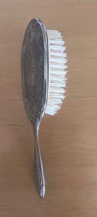Szczotka i grzebień zestaw toaletowy.