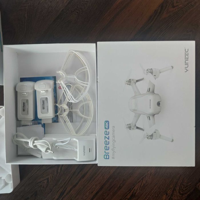 Dron 4K Yuneec Breeze (x2 Nowe baterie, sprawny) + FPV