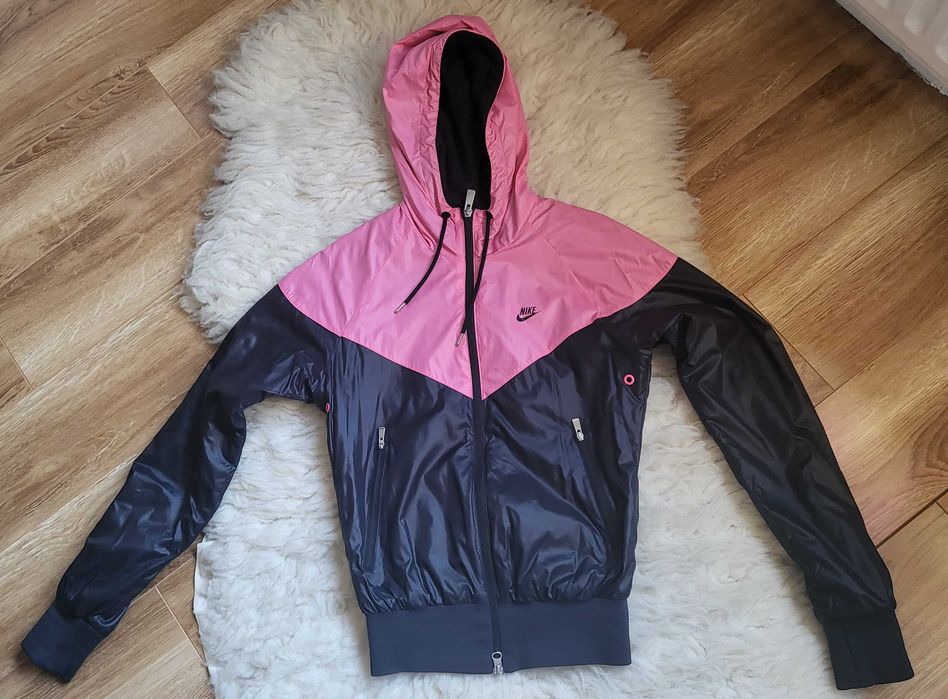 Czarno rozowa kurtka Nike XS