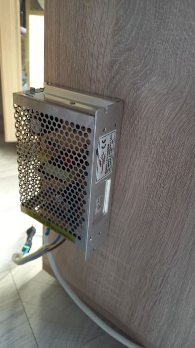 Полиці із led-підсвіткою для квітів / речей