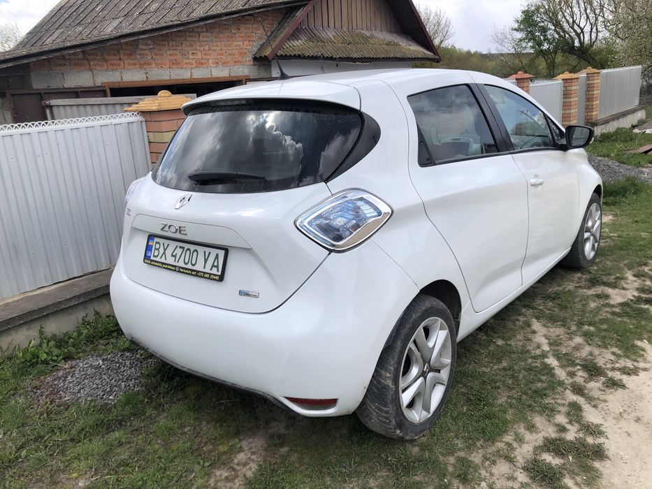 Renault Zoe 41квт 300км