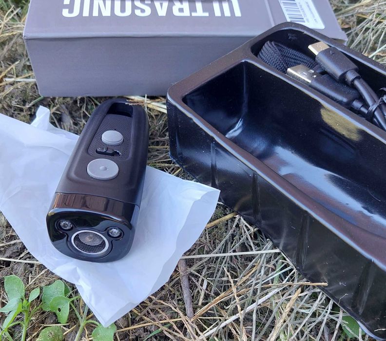 ULTRASONIC PU-60 Эффективный ультразвуковой отпугиватель собак - відлякувач с ярким фонариком
