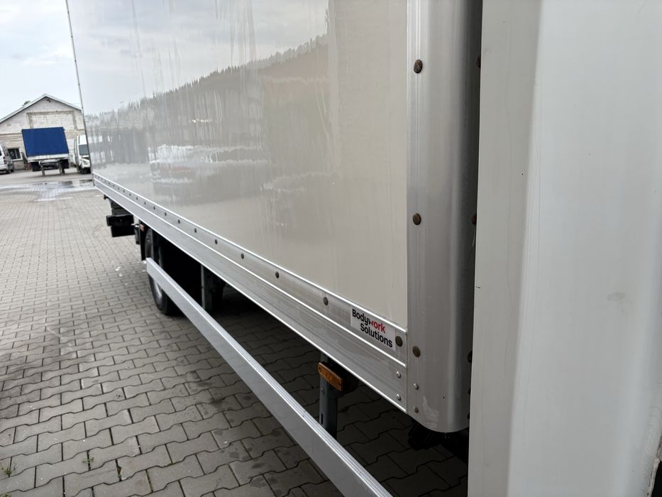 Kontener winda iveco daily izoterma 6,20x2,33x2,25
