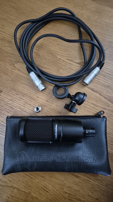 Microfone Audio-technica AT2020 + cabo + Tripé