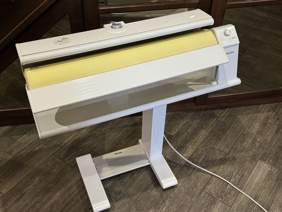 Гладильний каток Miele B990 – професійна якість прасування ідеал