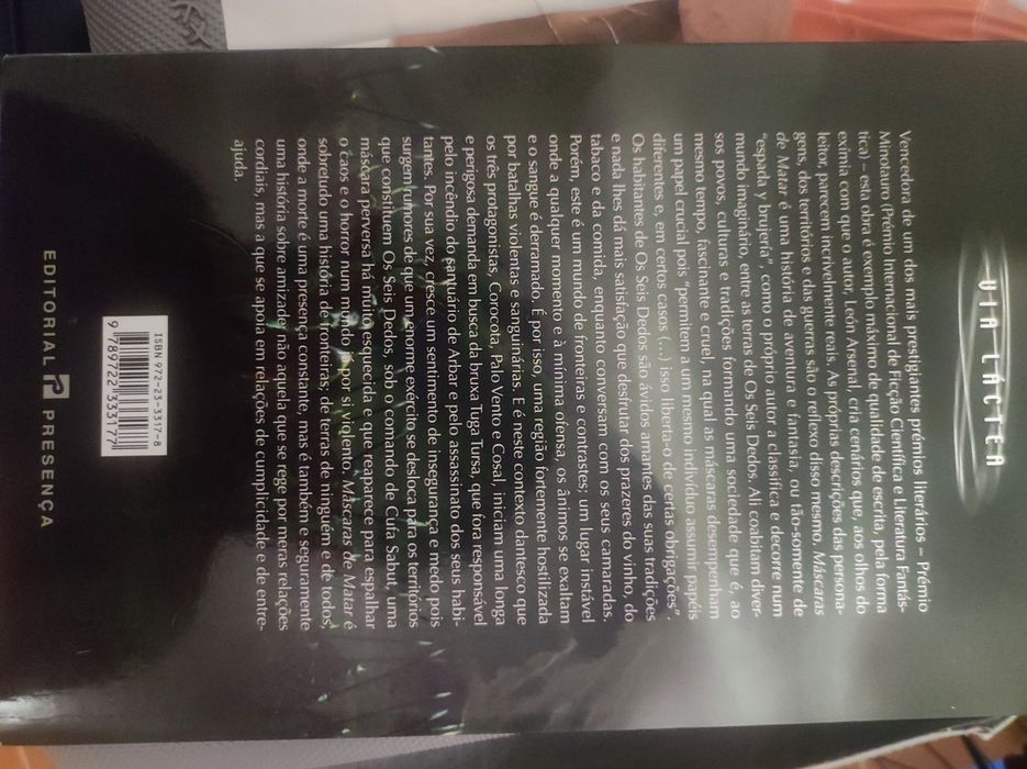 Livro:"Máscaras de Matar" de Léon Arsenal