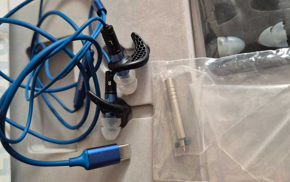 Słuchawki dokanałowe Etymotic ER2-SE i drugi kabel USB-C audio