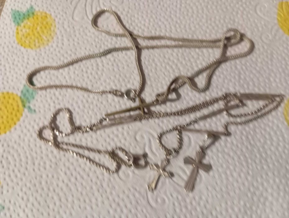 porządki domowe srebrne łańcuszki