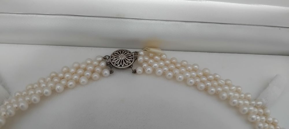 Colar e Pulseira de Pérolas