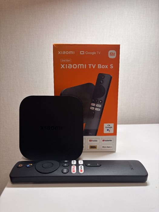 Продам смарт приставку Xiaomi TV Box s