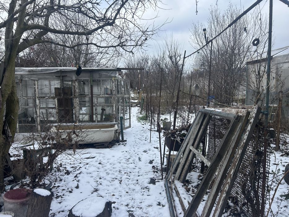 Невеличкий міцний будиночок Веселі Терни, вода, газ, 10соток. Міцний