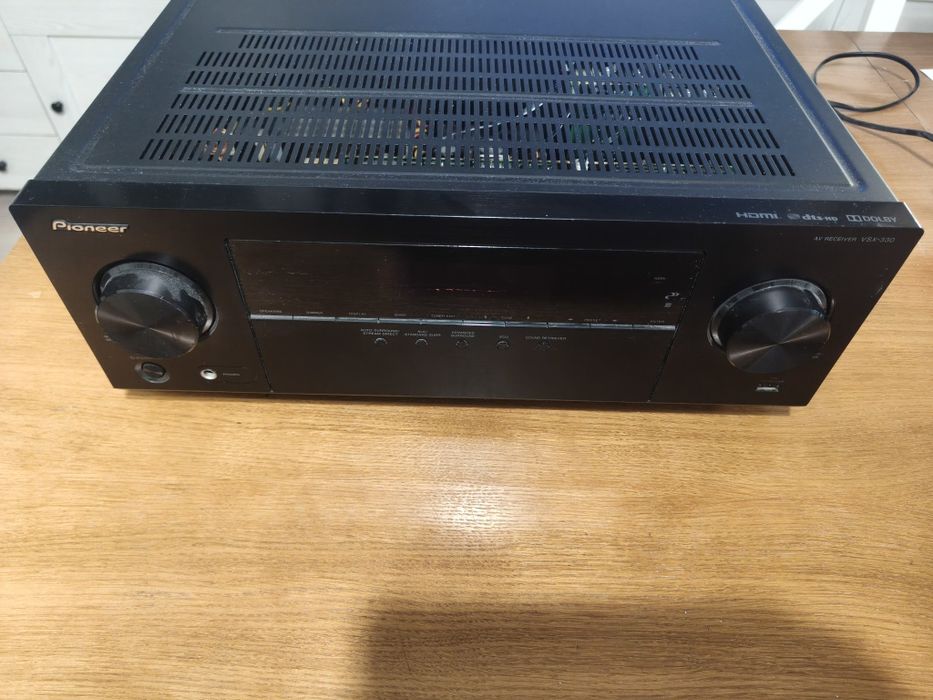 Pioneer VSX-330 z pilotem