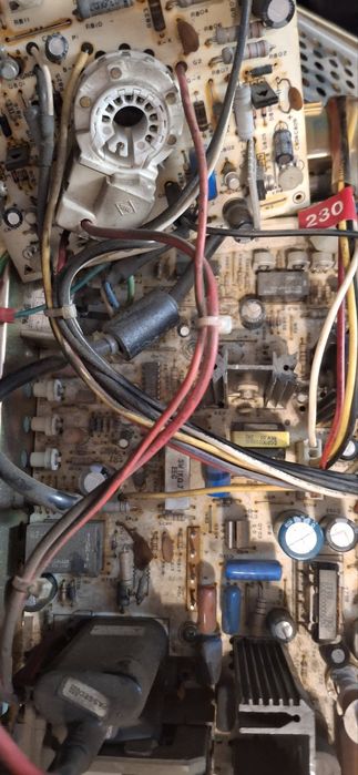 Плати від старих пристроїв на запчастини