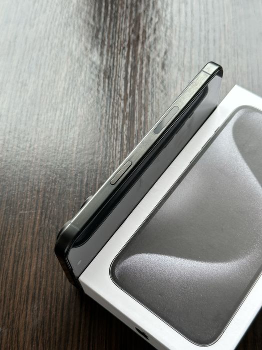 Продам IPhone 15 PRO MAX 256 Neverlock