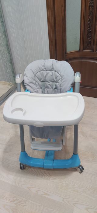Стільчик для годування