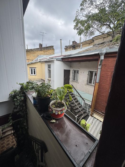 Продам 2-к квартиру з ремонтом, 55 кв.м, у центрі на вул. Базарної/Маразліївська (3-217-451)
