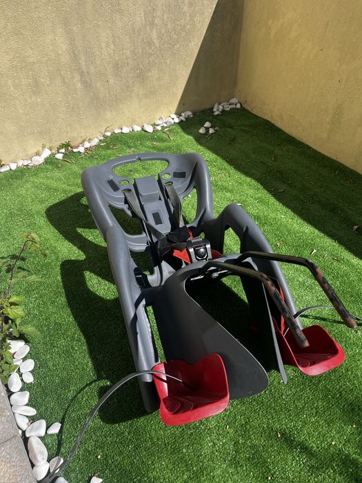 cadeira para criança na bicicleta de adulto