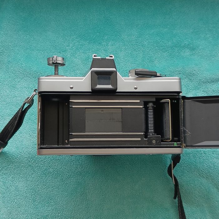 Praktica MTL3 Carl Zeiss Pancolar 50 1.8 (Thorium)