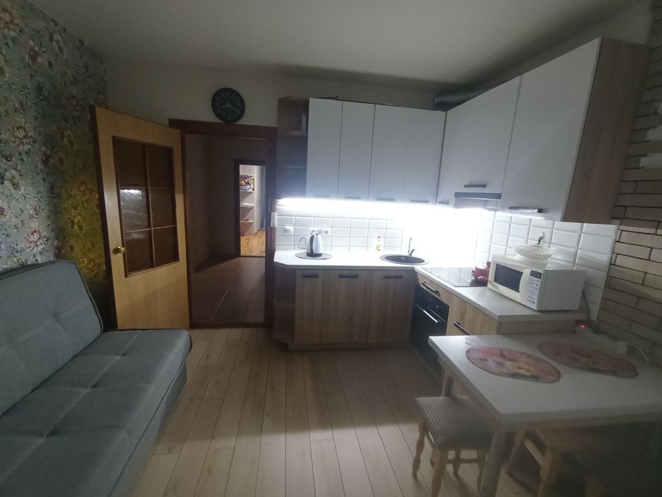 Погодинно -600, подобово Троєщина, вул.Милославська