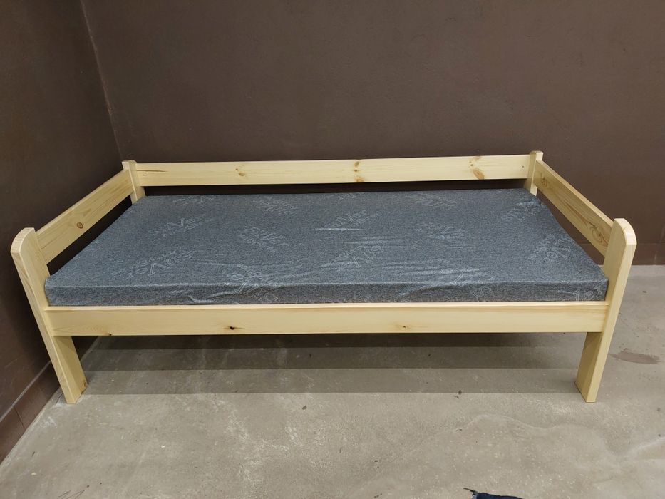 Łóżko wysokie drewniane wygodne dla seniora 90x200 120x200