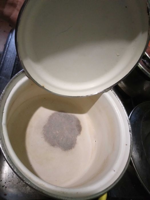 Комплект. Эмалированная кастрюля и Силиконовый половник, черпак.