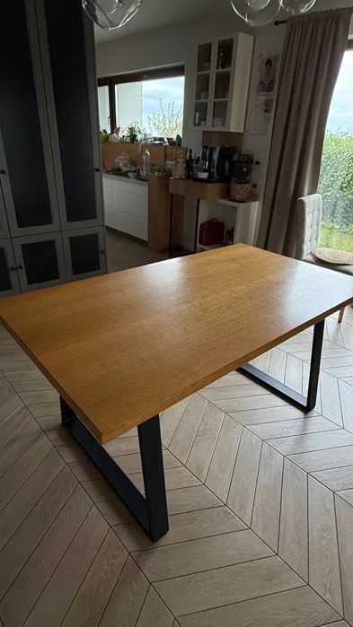 Stół 160x90, wykonany przez stolarza, drewniany blat, czarne nogi stal nierdzewna proszkowane