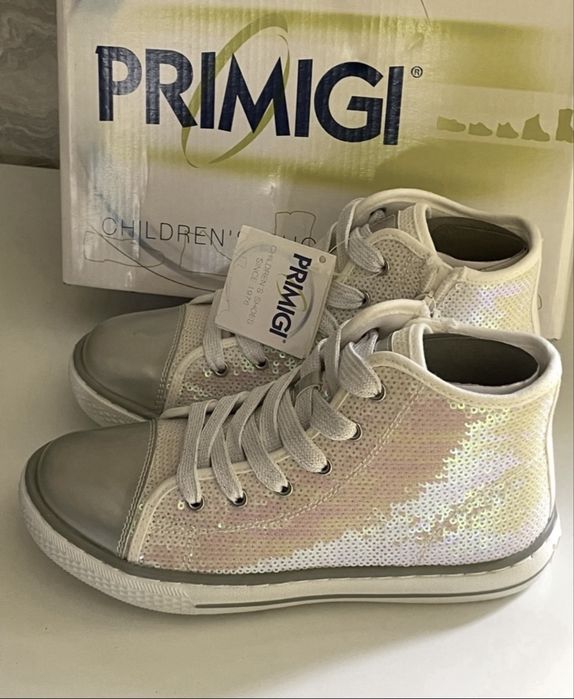 Очень красивые кеды кроссовки Италия Primigi ecco superfit  33-34 р