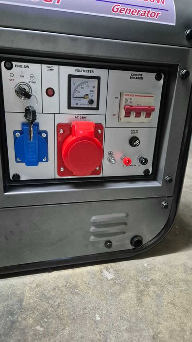 Agregat prądotwórczy 3-fazowy 5.5 kW / 8.3A - ręczny rozruch  - Nowy