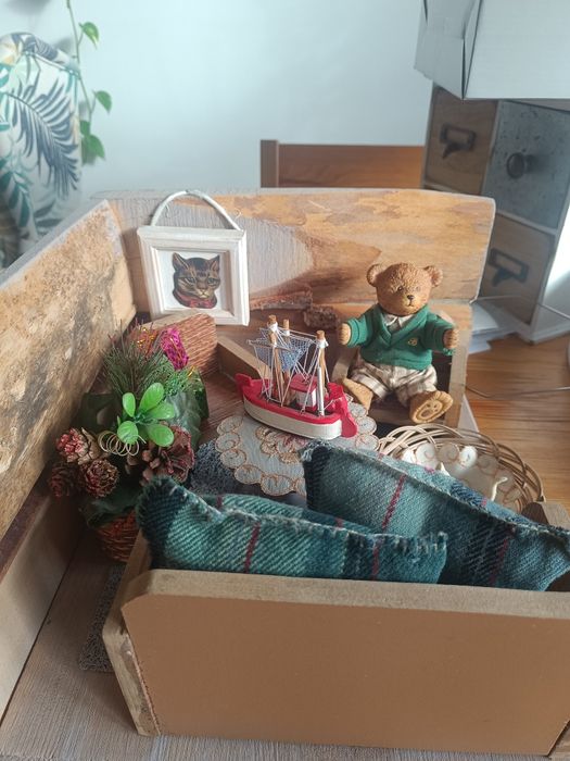 Domek lite drewno - wszystkie elementy ruchome. Rękodzieło z jarmarku.