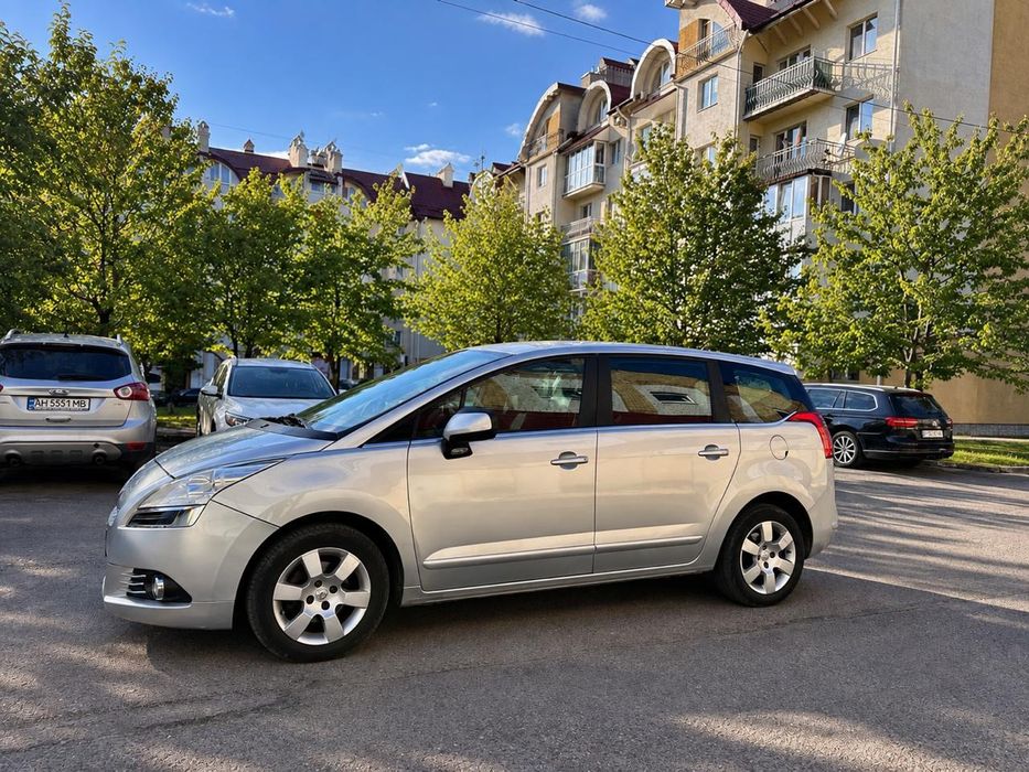 Пежо 5008 Дизель Автомат 7 місць