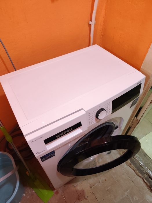 Продам стиральную машину